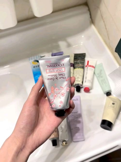 第一名分享精致女孩最爱的五款护手霜九游会j9入口登录新版护手霜推荐(图2)