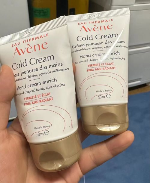 霜年度10大全球公认最好用的护手霜ag九游会登录十大公认最好用的护手(图5)