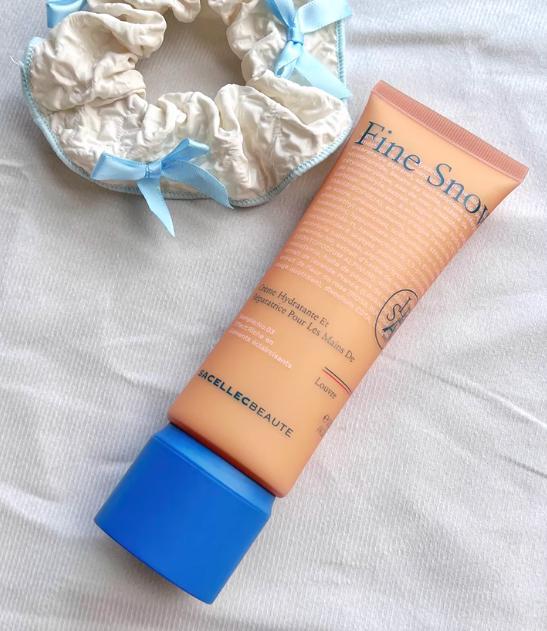 ?2025年权威测评披露6款高效护手霜九游会登录j9入口护手霜哪种好保湿滋润(图2) ?2025年权威测评披露6款高效护手霜九游会登录j9入口护手霜哪种好保湿滋润(图2)